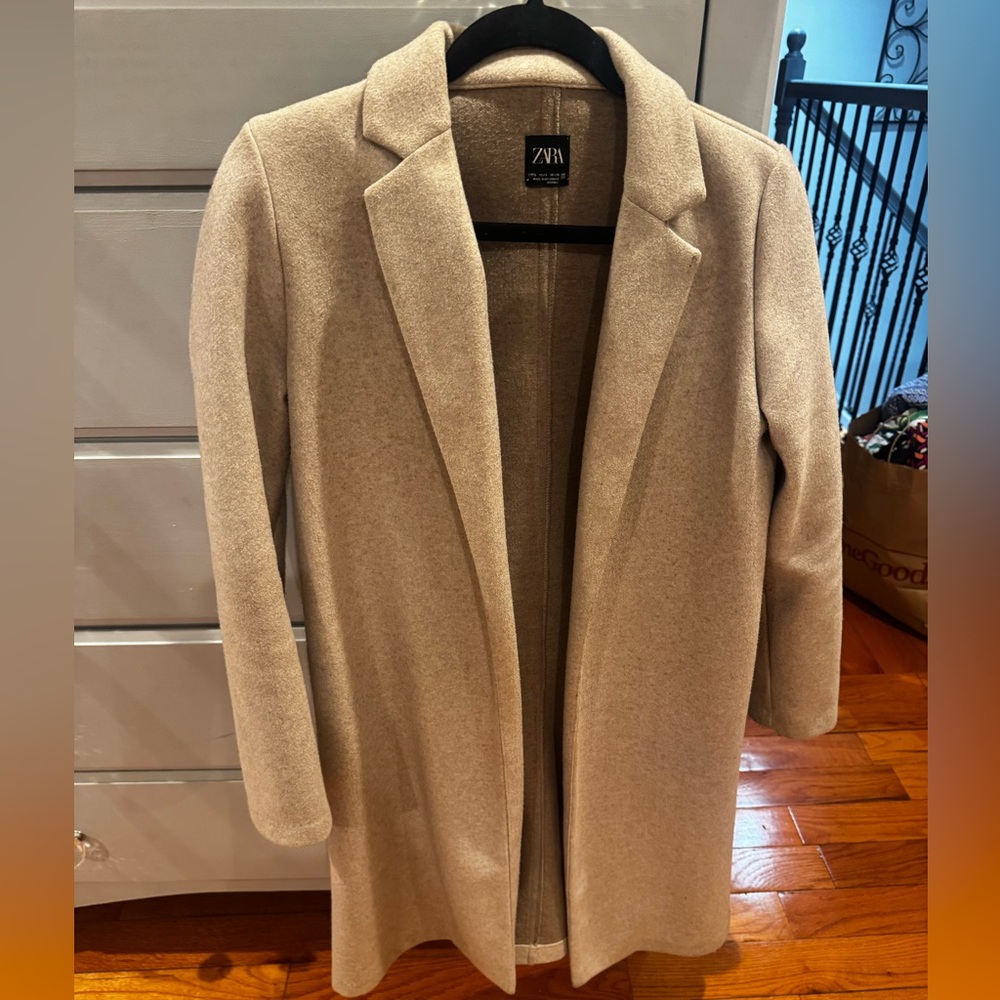 Zara Women's Beige Trench Coat Small